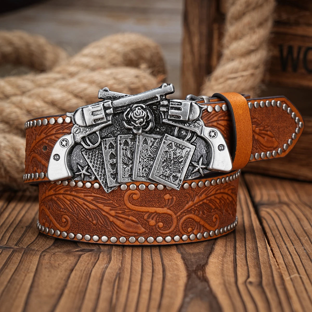 A men's and women's casual retro belt Western style! PU leather belt with metal buckle, suitable for daily work wear