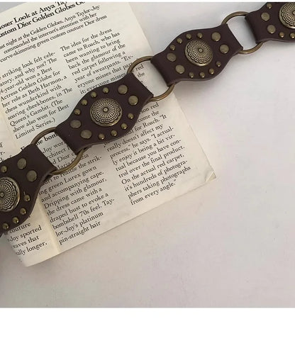Western Cowboy Belt For Women 2025 New American Vintage Brown Rivet Belt Versatile Denim Belt With Ins Style